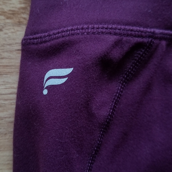 Fabletics Mila Powerhold Capri - Picture 6 of 9